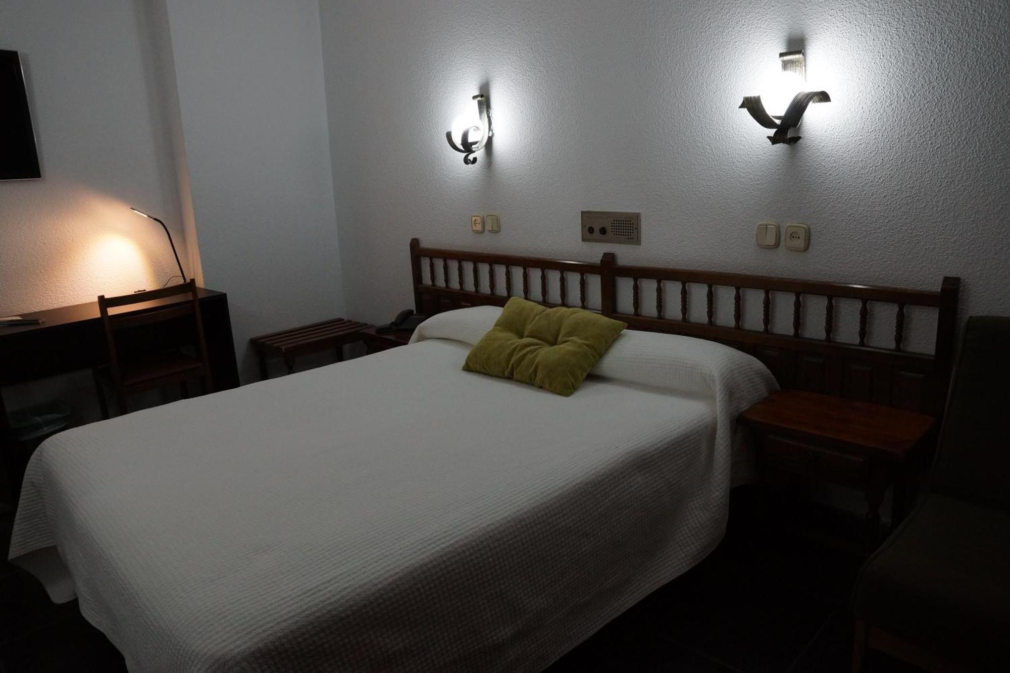 Hotel Folch Sant Julia de Loria Room photo